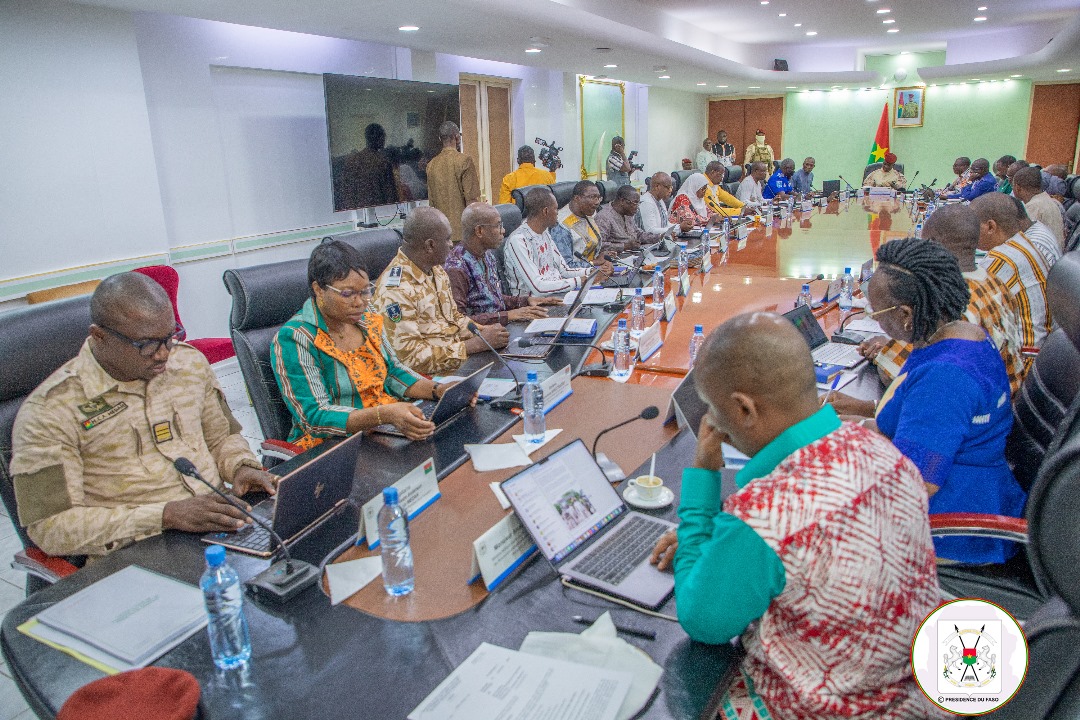 𝐂𝐎𝐌𝐏𝐓𝐄 𝐑𝐄𝐍𝐃𝐔 𝐃𝐔 𝐂𝐎𝐍𝐒𝐄𝐈𝐋 𝐃𝐄𝐒 𝐌𝐈𝐍𝐈𝐒𝐓𝐑𝐄𝐒 𝐃𝐔 𝟏𝟔 𝐌𝐀𝐈 𝟐𝟎𝟐𝟒