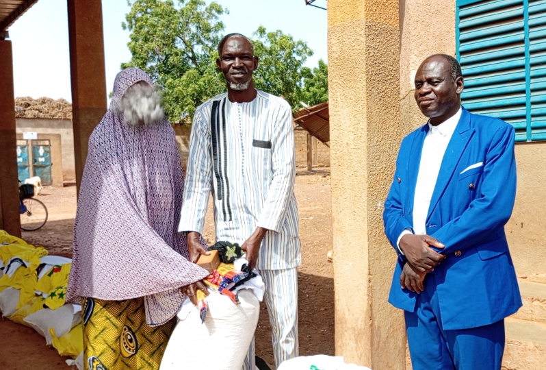 Centre-Nord : la diaspora burkinabè vivant à Hambourg vole au secours des déplacés internes de Barsalogho