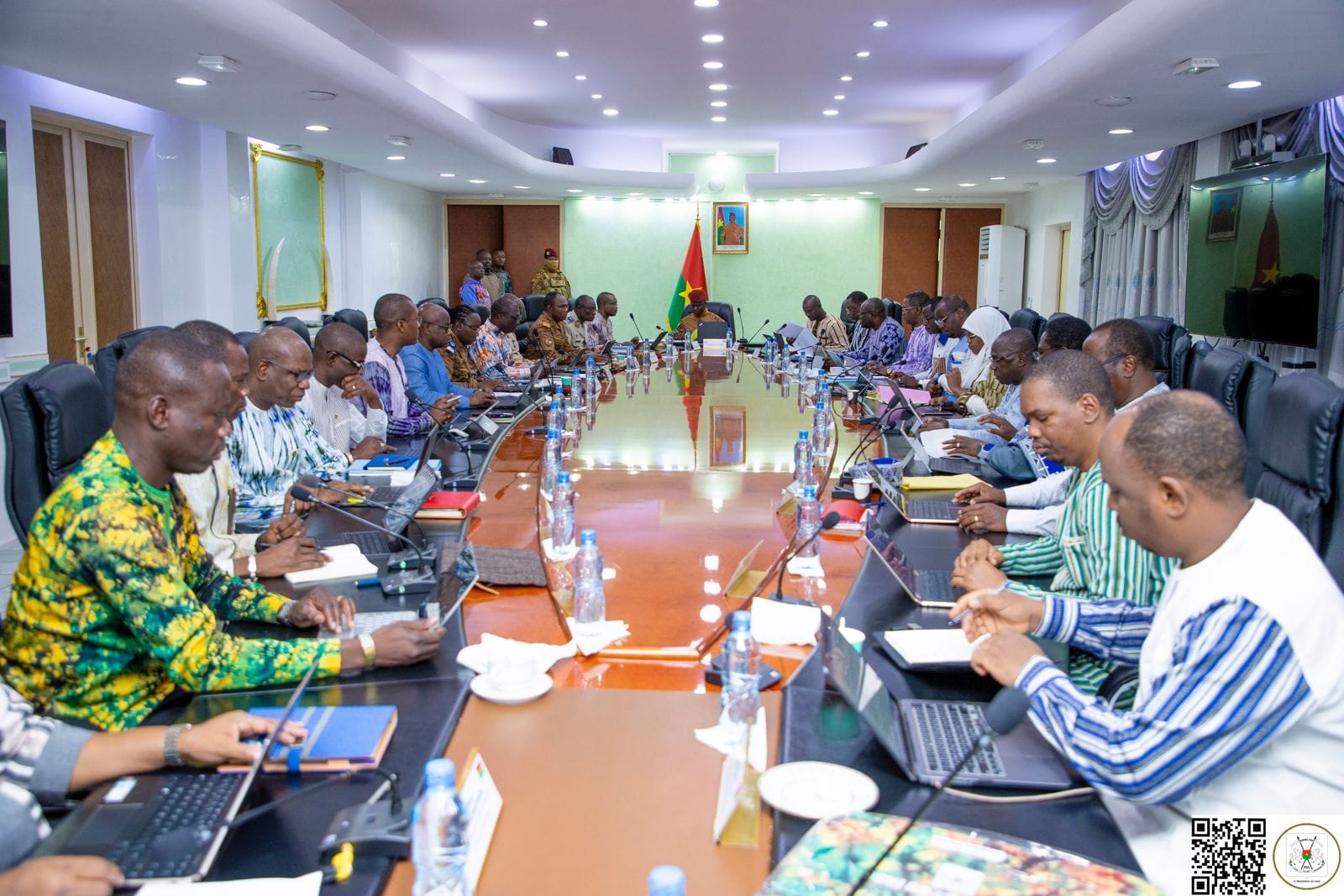 𝐂𝐎𝐌𝐏𝐓𝐄 𝐑𝐄𝐍𝐃𝐔 𝐃𝐔 𝐂𝐎𝐍𝐒𝐄𝐈𝐋 𝐃𝐄𝐒 𝐌𝐈𝐍𝐈𝐒𝐓𝐑𝐄𝐒 𝐃𝐔 𝟎𝟗 𝐉𝐀𝐍𝐕𝐈𝐄𝐑 𝟐𝟎𝟐𝟓