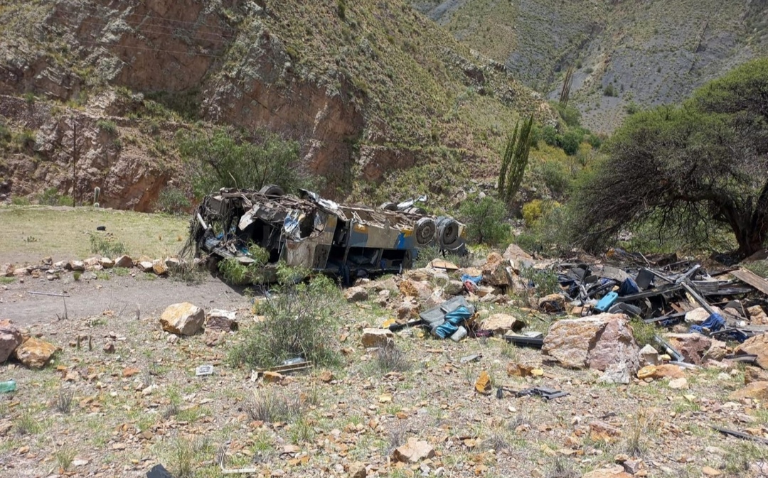 Bolivie : Tragique accident d’autocar fait au moins 30 morts